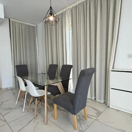 Modern 3 Bedroom With Pool Βίλα Πάφος