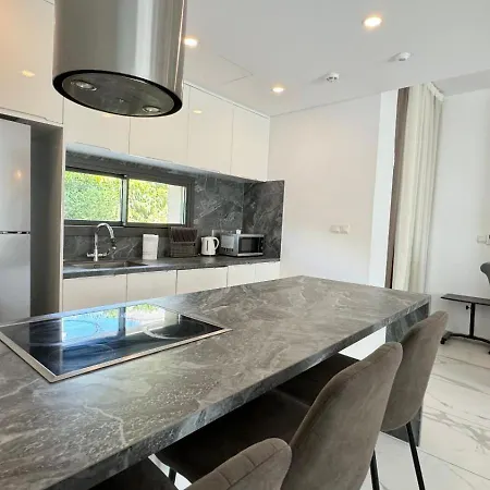 别墅 Modern 3 Bedroom With Pool