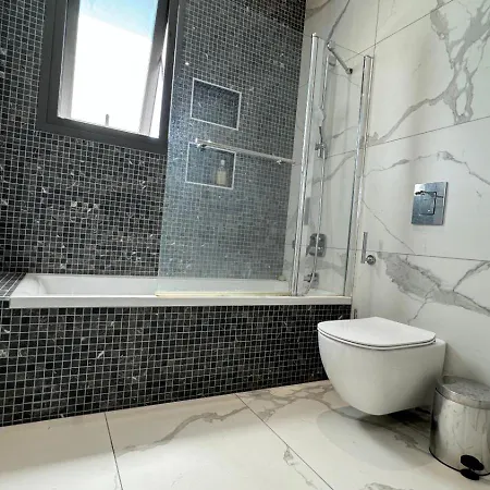 Βίλα Modern 3 Bedroom With Pool *