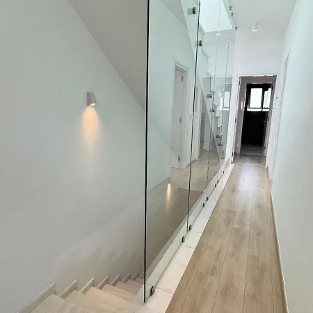 Modern 3 Bedroom With Pool Villa *