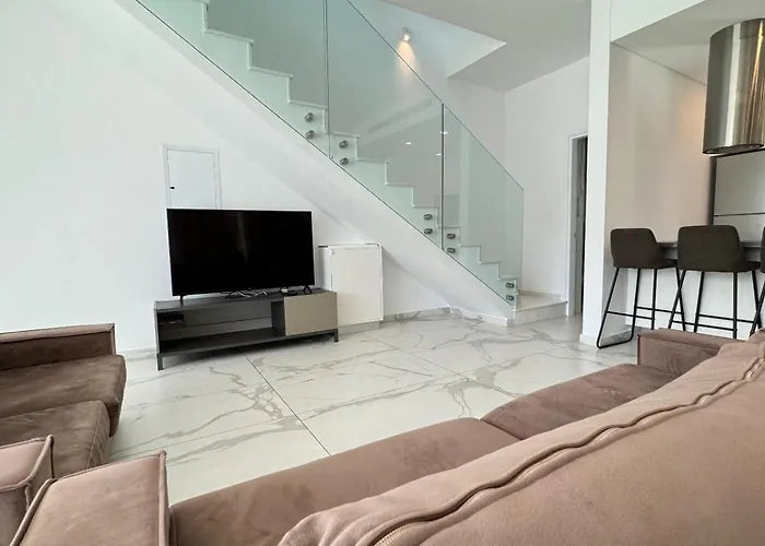 ヴィラ Modern 3 Bedroom With Pool パ フォス